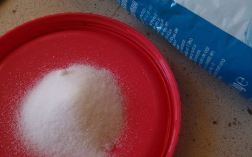 Bicarbonatul de sodiu şi utilizările lui în casă