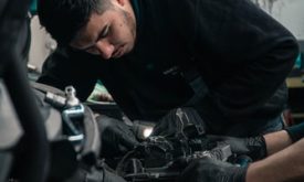 Cum să-ţi întreţii maşina pentru a plăti mai puţin